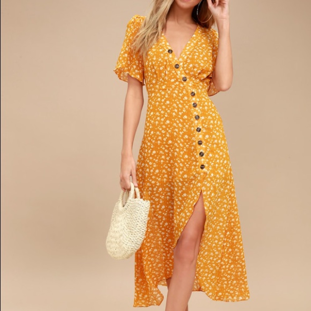 Lulu’s Floral Maxi Dress